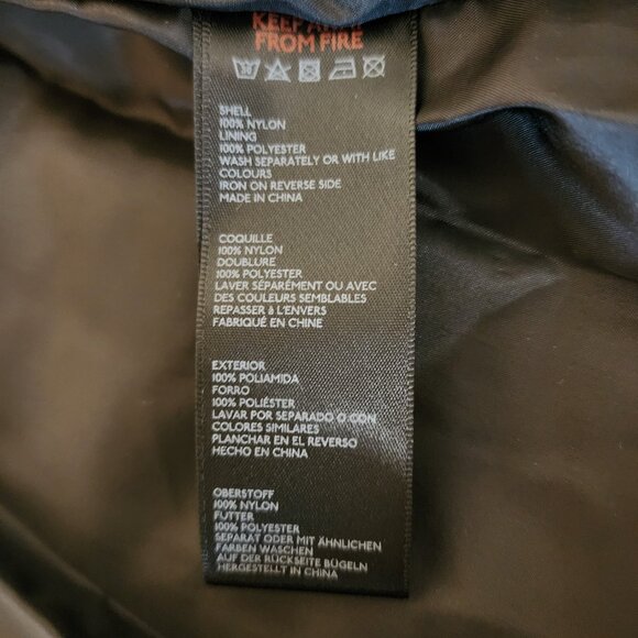 Urban Outfitters Iets Frans Men’s Quilted Puffer Vest NWT Black Small - Picture 10 of 11